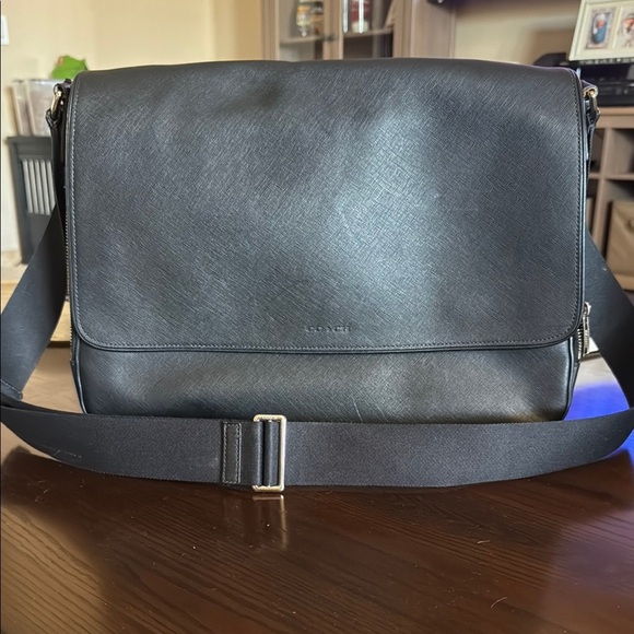 Coach Black Solid Leather Messenger Crossbody Adjustable Strap Shoulder Bag - Picture 1 of 12